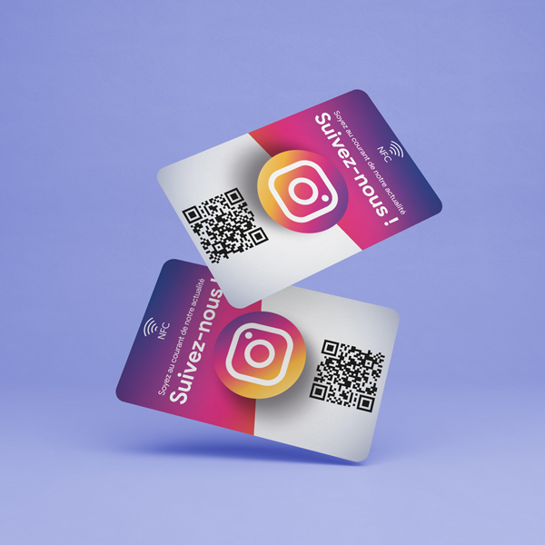 carte NFC Instagram au format carte bancaire avec QR code